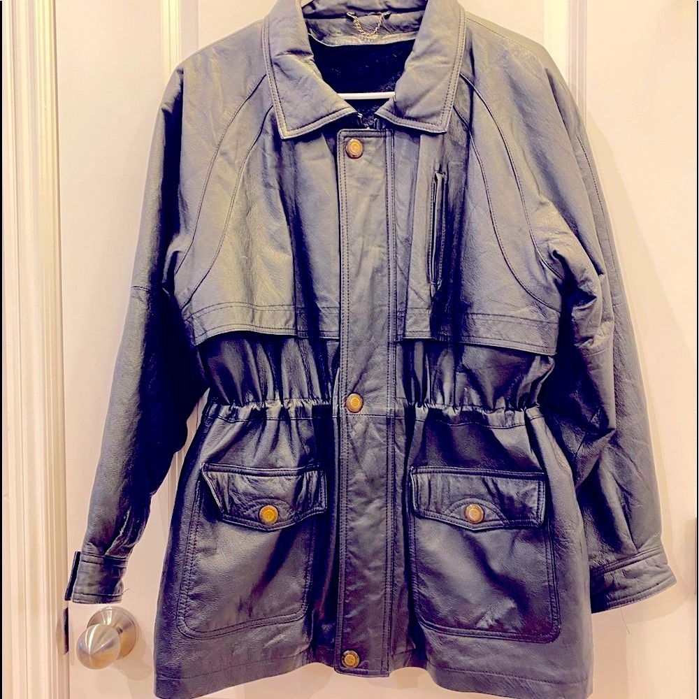 Black women’s leather jacket